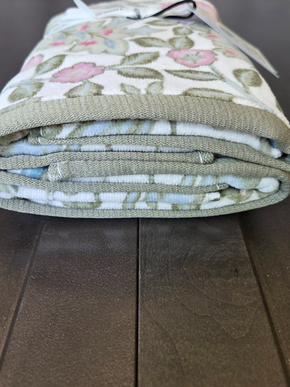 2 Morris & Co. William Morris Wilhelmina Velour HAND Towels Pink/Green NWT - Picture 5 of 6